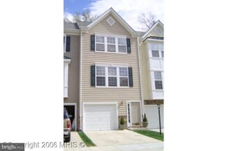23106 Blackthorn Square, Sterling, VA 20166