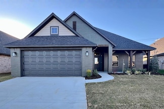 3325 Slate River Dr, Yukon, OK 73099