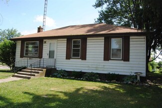 201 W Walnut St, Pierceton, IN 46562