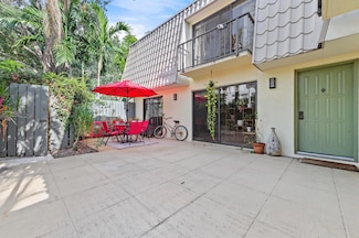 1700 Embassy Dr Unit 504, West Palm Beach, FL 33401
