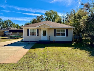 714 E Clinton St, Jackson, AL 36545