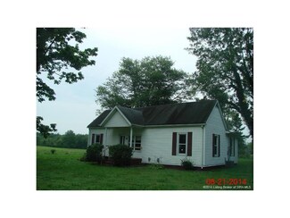 1421 W State Road 256, Austin, IN 47102