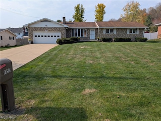 1350 Parkview Dr, Wellsville, OH 43968