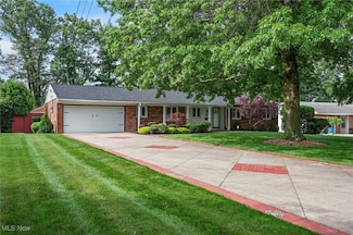 3612 Vezber Dr, Seven Hills, OH 44131