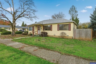 788 SW Cherry St, Dallas, OR 97338