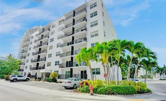 3000 Riomar St Unit 402, Fort Lauderdale, FL 33304