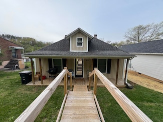 323 Craig Ave, Vinton, VA 24179