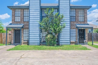 1028 Mckinley St, Benbrook, TX 76126