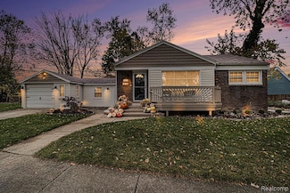 1815 E Lincoln St, Birmingham, MI 48009