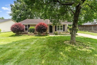 7230 Newell Acres Dr, Charlotte, NC 28215