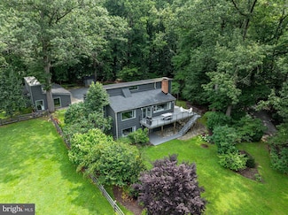 718 Springvale Rd, Great Falls, VA 22066