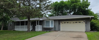 500 Elizabeth St SW, Isanti, MN 55040