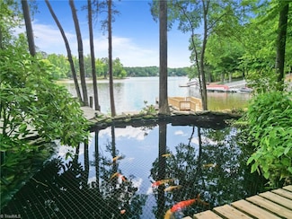 122 Mountain Harbor Dr, Lexington, NC 27292