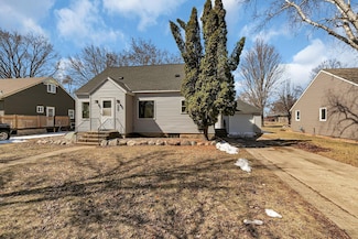 421 Prairie Ave S, Brooten, MN 56316