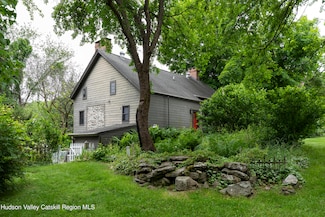 50 Conklin Hill Rd, Milton, NY 12547