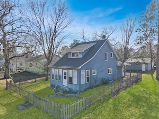 213 Cedar St N, Onamia, MN 56359
