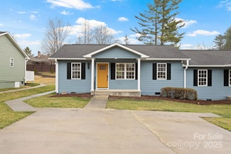 102 S Justice St, Hendersonville, NC 28739