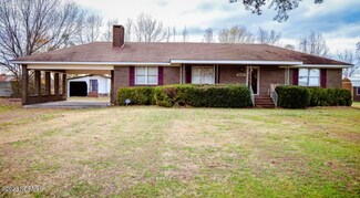 3218 Wallace Family Rd, Kinston, NC 28501