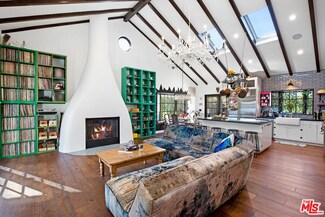 4837 Arcola Ave, North Hollywood, CA 91601