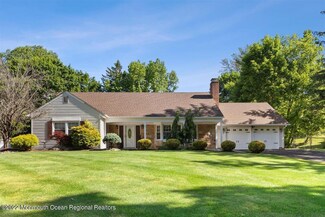 21 Scott Ln, Manalapan, NJ 07726