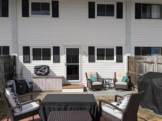 182 Plaistow Rd Unit 8, Plaistow, NH 03865