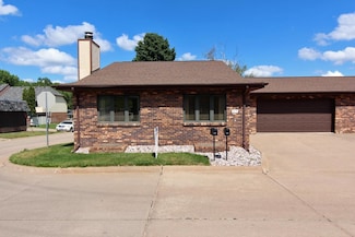110 E 39th St, Kearney, NE 68847