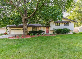 4002 SW 31st St, Des Moines, IA 50321