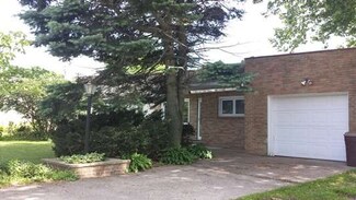 315 Cedar St, Cedar Point, IL 61316