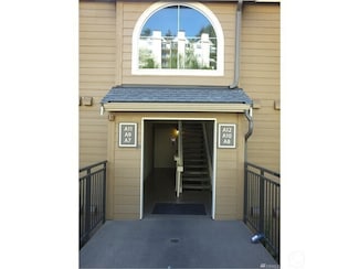 3803 130th Ln SE Unit A9, Bellevue, WA 98006