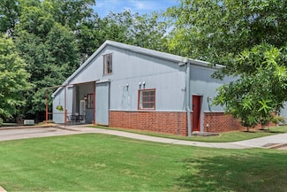 370 Park St Unit 8, Madison, GA 30650