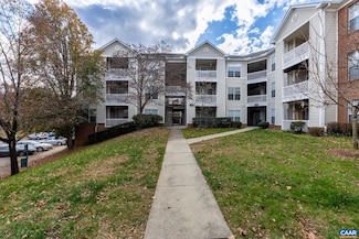 320 Riverbend Dr Unit 2B, Charlottesville, VA 22911
