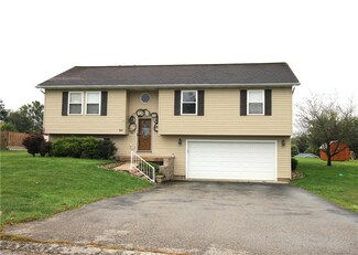 20 Beth Dr, Fairchance, PA 15436