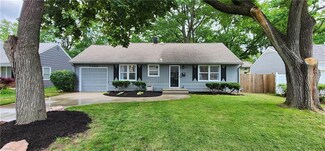 7323 Glenwood Ln, Overland Park, KS 66204