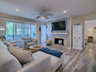 9326 Twin Trails Dr Unit 102, San Diego, CA 92129