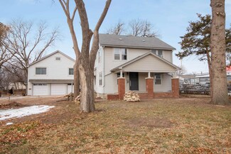 1821 S Hillside St, Wichita, KS 67211