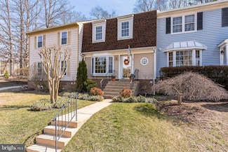 7303 Rolling Oak Ln, Springfield, VA 22153