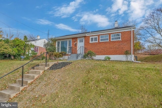 5810 Terrell Ave, Oxon Hill, MD 20745