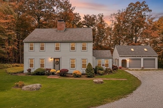 69 King Rd, Bedford, NH 03110