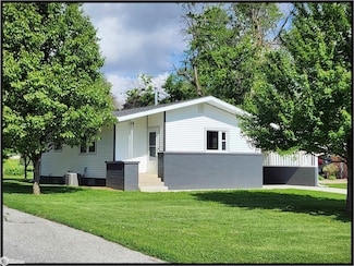 1205 Maple St, Atlantic, IA 50022