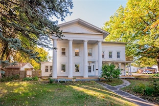 223 W Main St, Waterloo, NY 13165