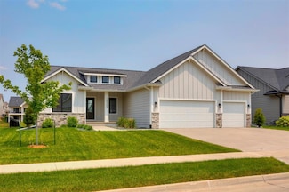18363 Tanglewood Dr, Clive, IA 50325