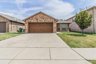 5277 Placid Dr, Haltom City, TX 76117