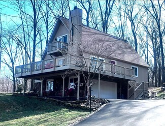 724 Drury Rd, Carbondale, IL 62902