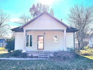 1711 W Cherry St, Marion, IL 62959