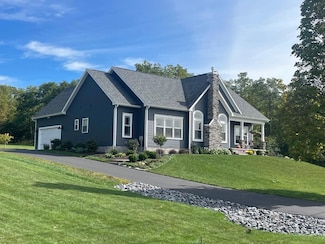 5907 E Lake Rd, Romulus, NY 14541