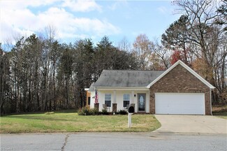 4202 Salem Landing Ct, Winston Salem, NC 27101