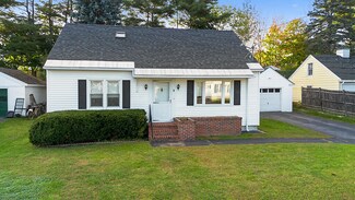 7 Collette St, Waterville, ME 04901