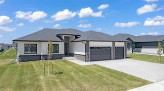 18007 Hammontree Cir, Clive, IA 50325