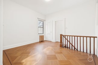 36-13 10th St, Long Island City, NY 11106