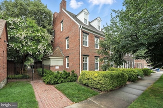 809 Franklin St, Alexandria, VA 22314